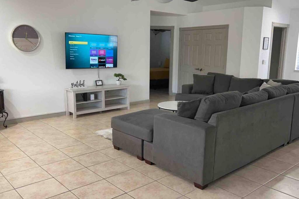 Spacious Getaway! Pool, Spa, Sleeps 9 Lake Havasu City Exterior foto